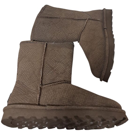 Bearpaw Boots Women's Embossed Suede Emma Short Mid Calf Winter Snow Brown sz 8 - Picture 3 of 7
